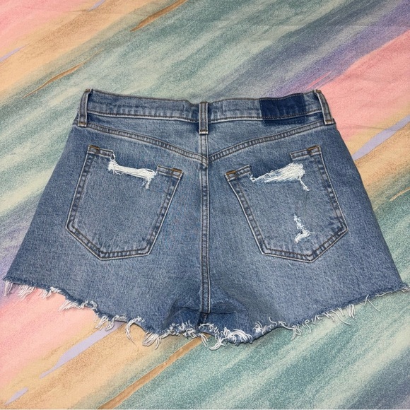 Abercrombie and Fitch High Rise Mom Short mid rise curve love size 6 / 28 - Picture 3 of 6